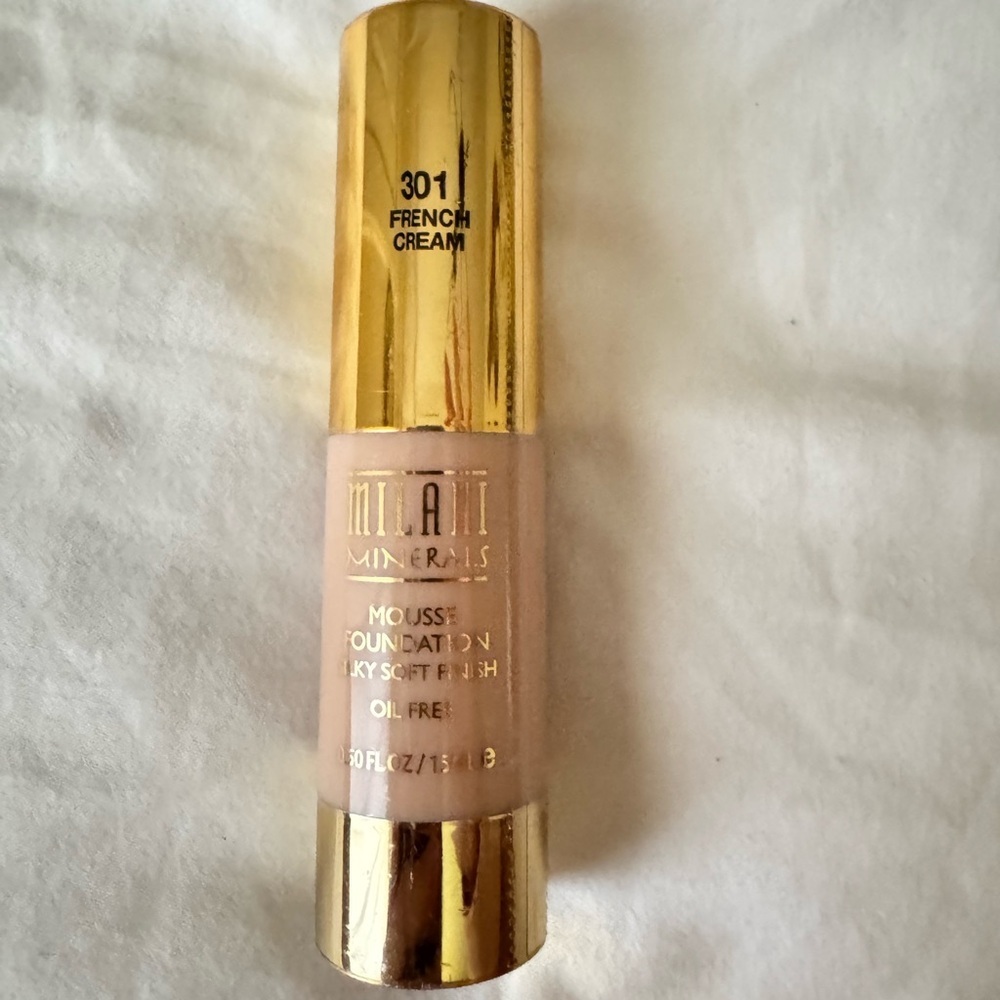 Milani Minerals Foundation 301 French Ivory Shade 15 mL Sealed Vintage
